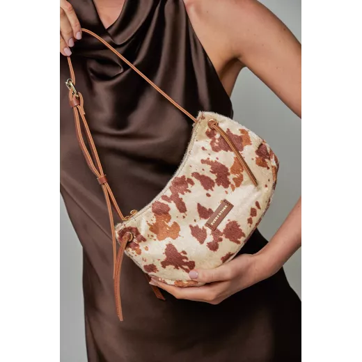 12183-brown-front Model