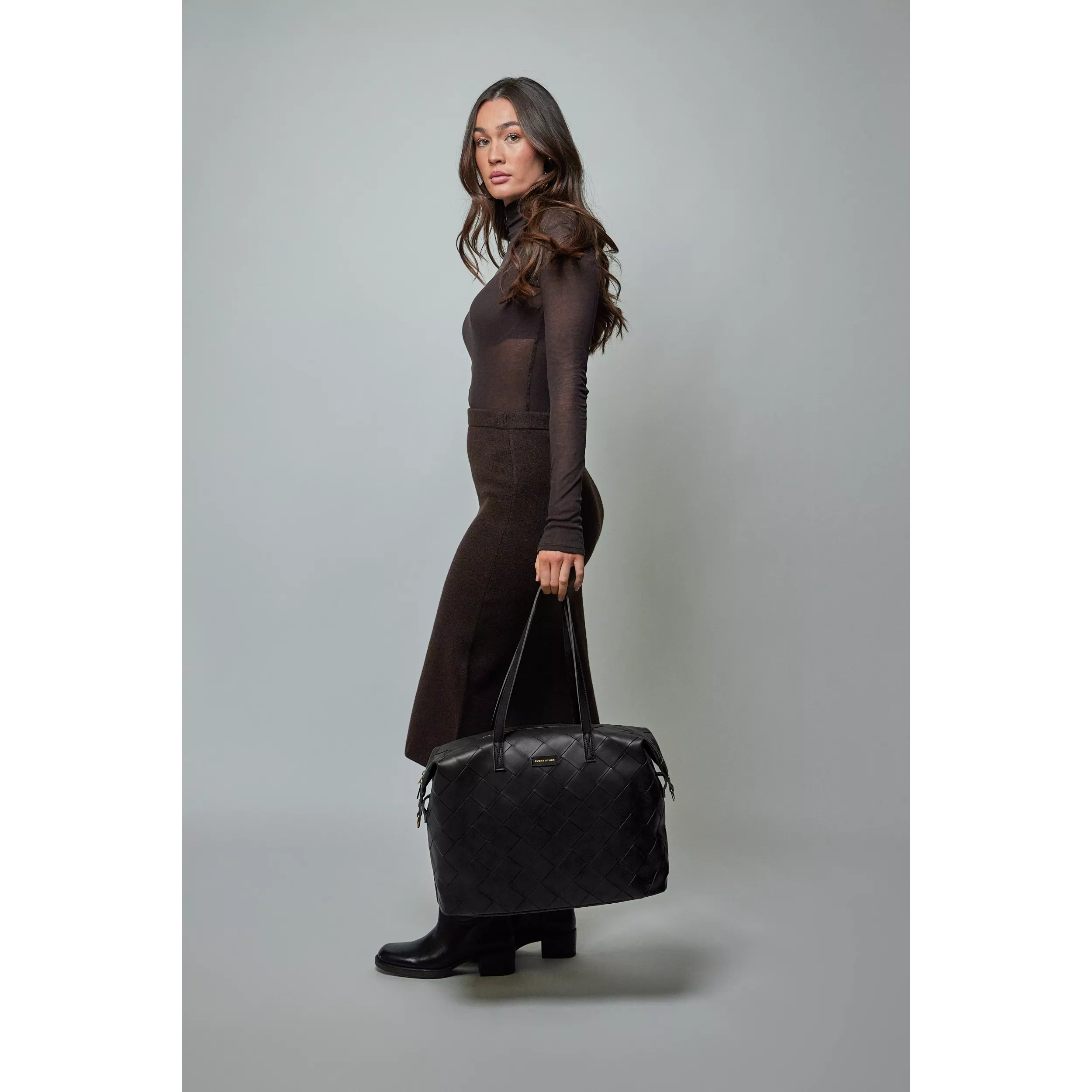 model-(12180-black-front)-1