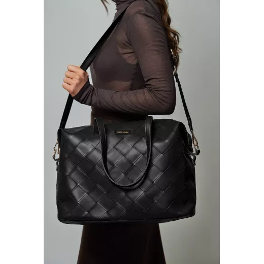 12180-black-front Model