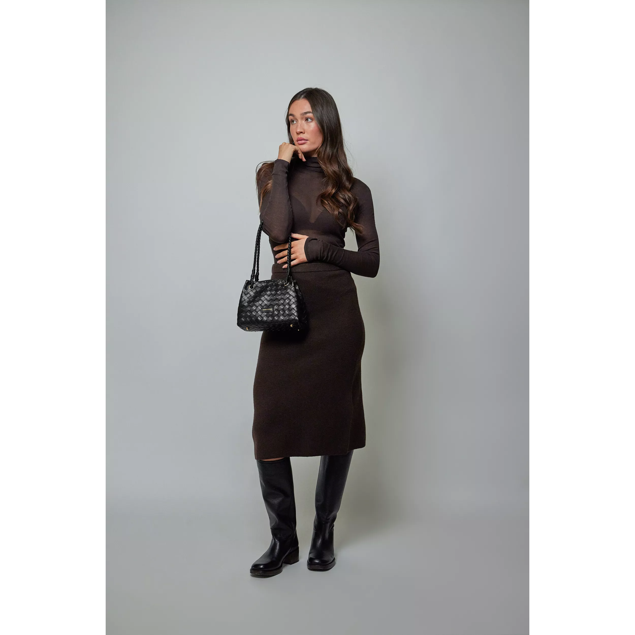 model-(12178-black-front)