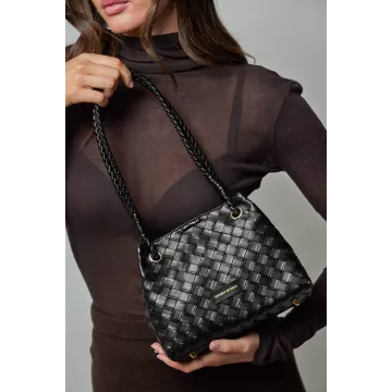 model-(12178-black-front)-2