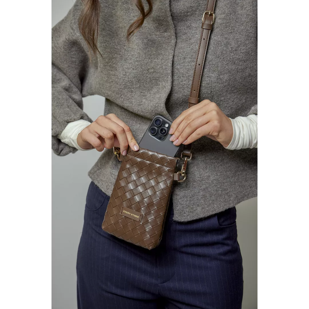 model-(12177-brown-front)-1