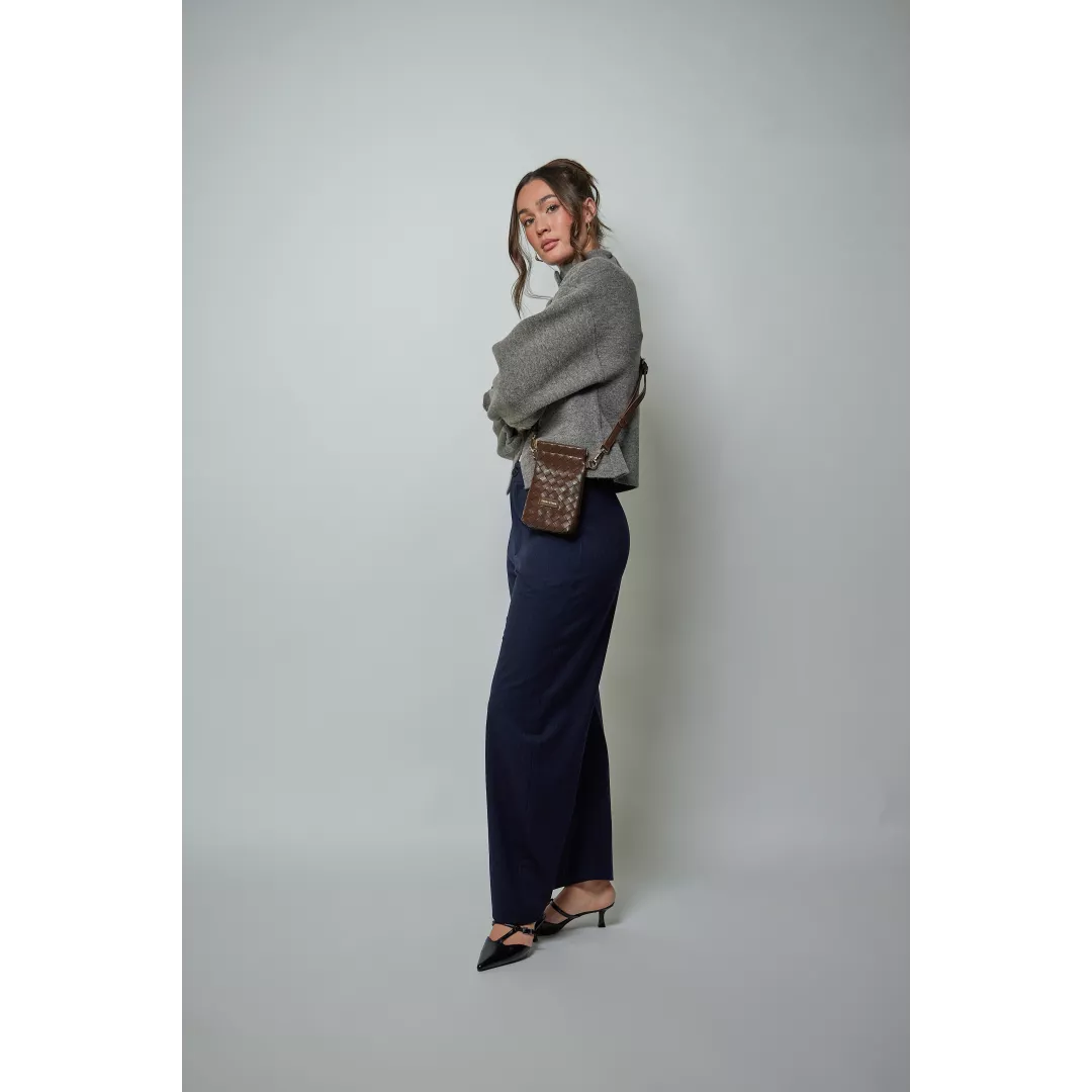 model-(12177-brown-front)-2
