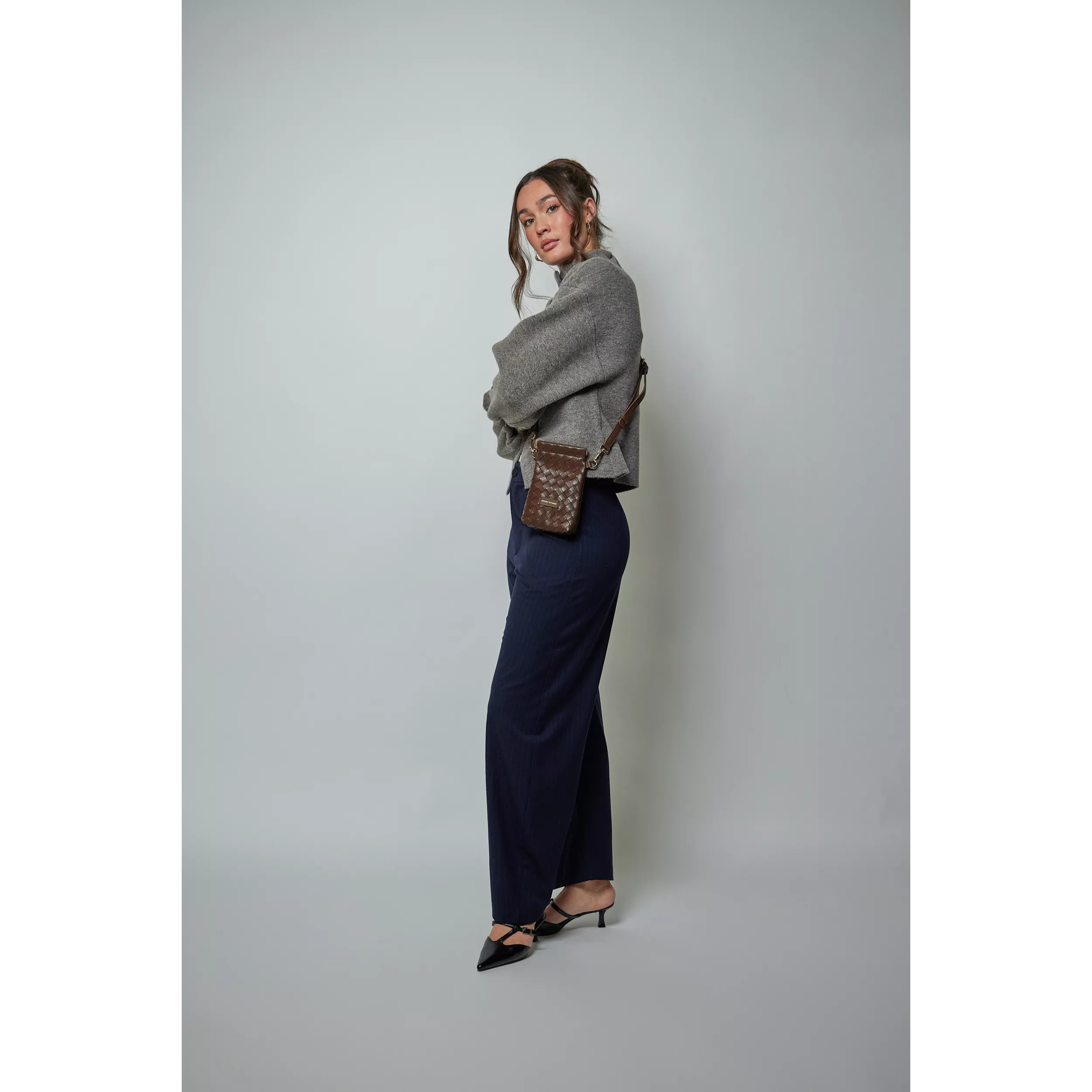 model-(12177-brown-front)-2