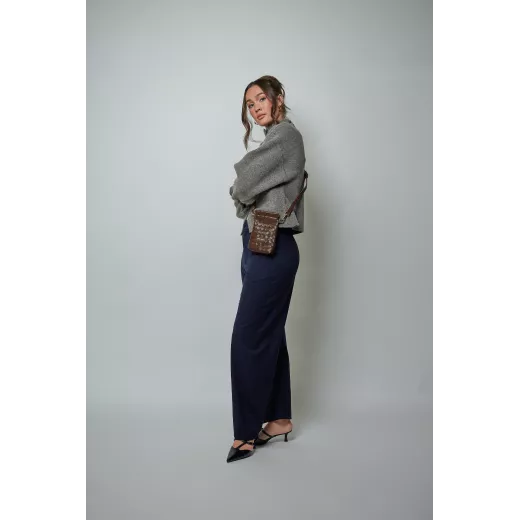12177-sage-front Model