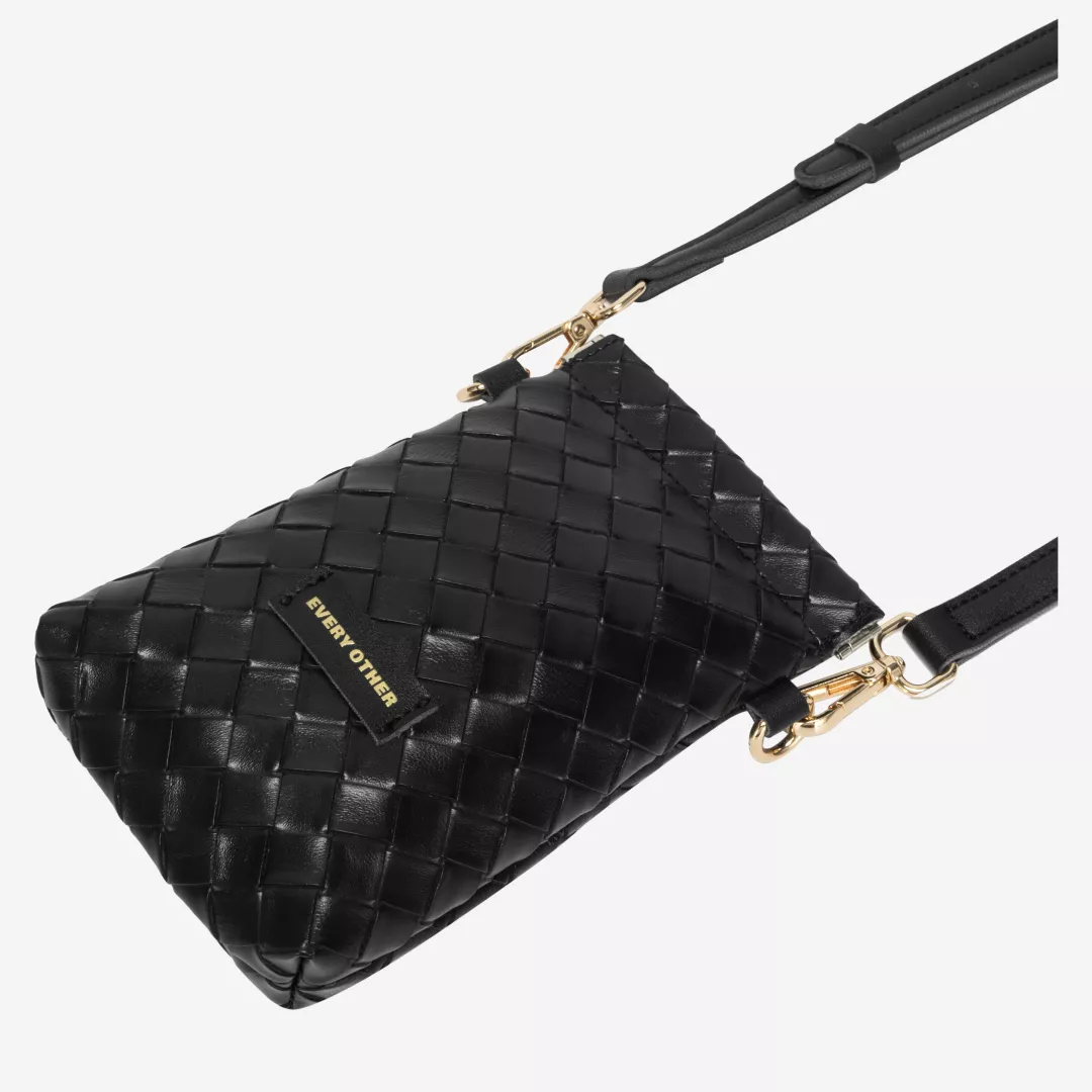 12177-black-detail