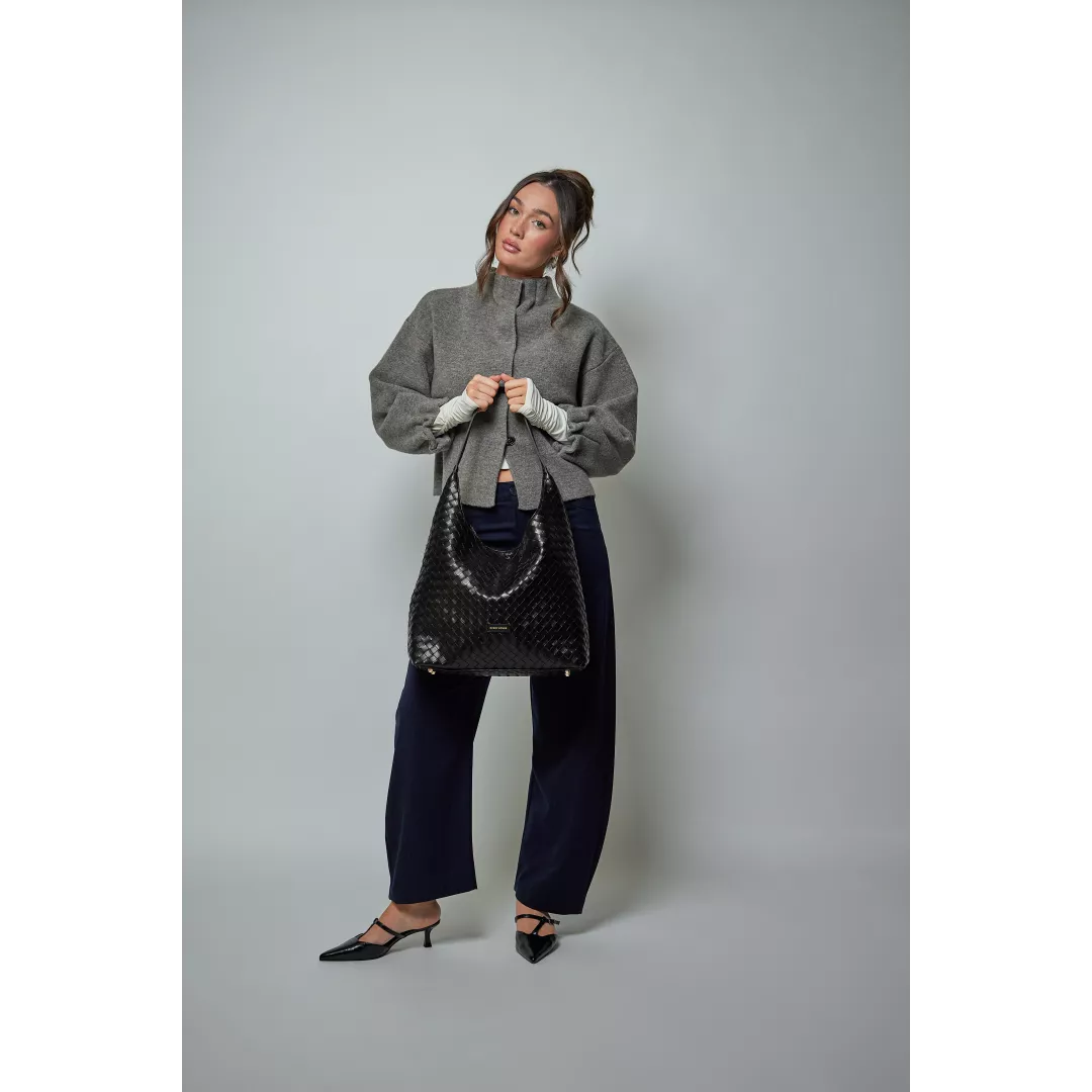 model-(12174-black-front)