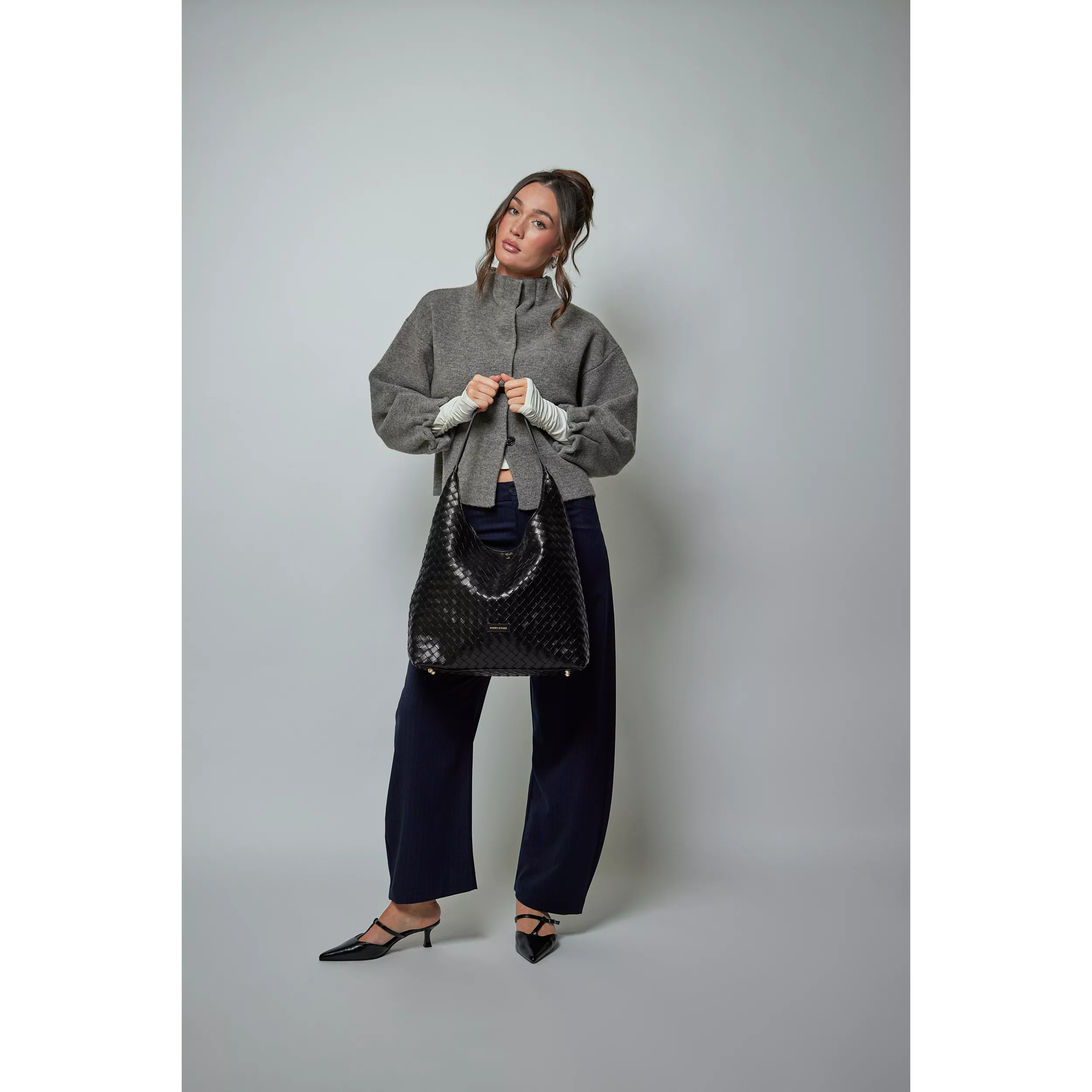 model-(12174-black-front)