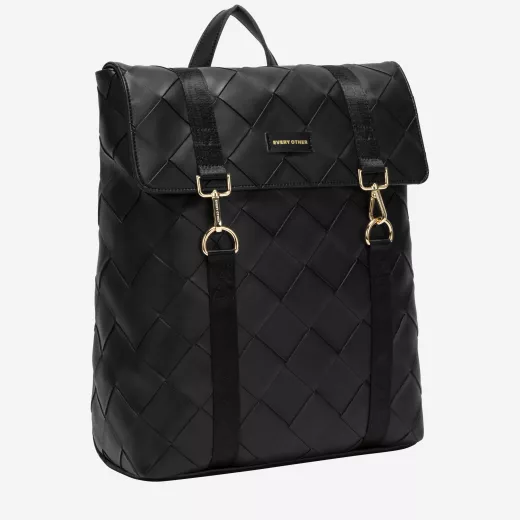 12179-black-front Model