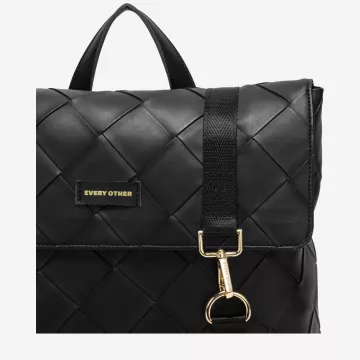 12179-black-detail