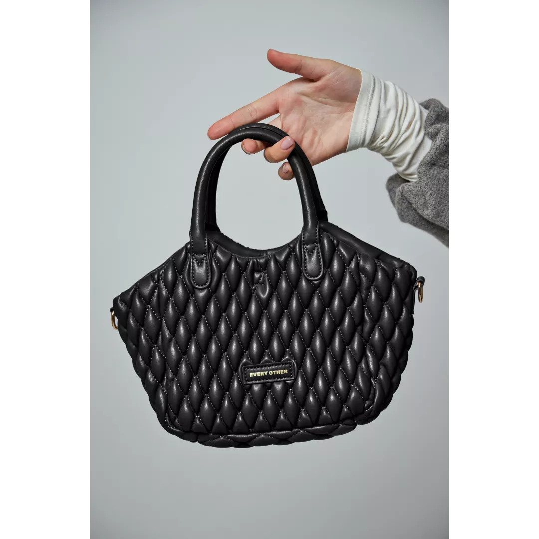 model-(12168-black-front)-1