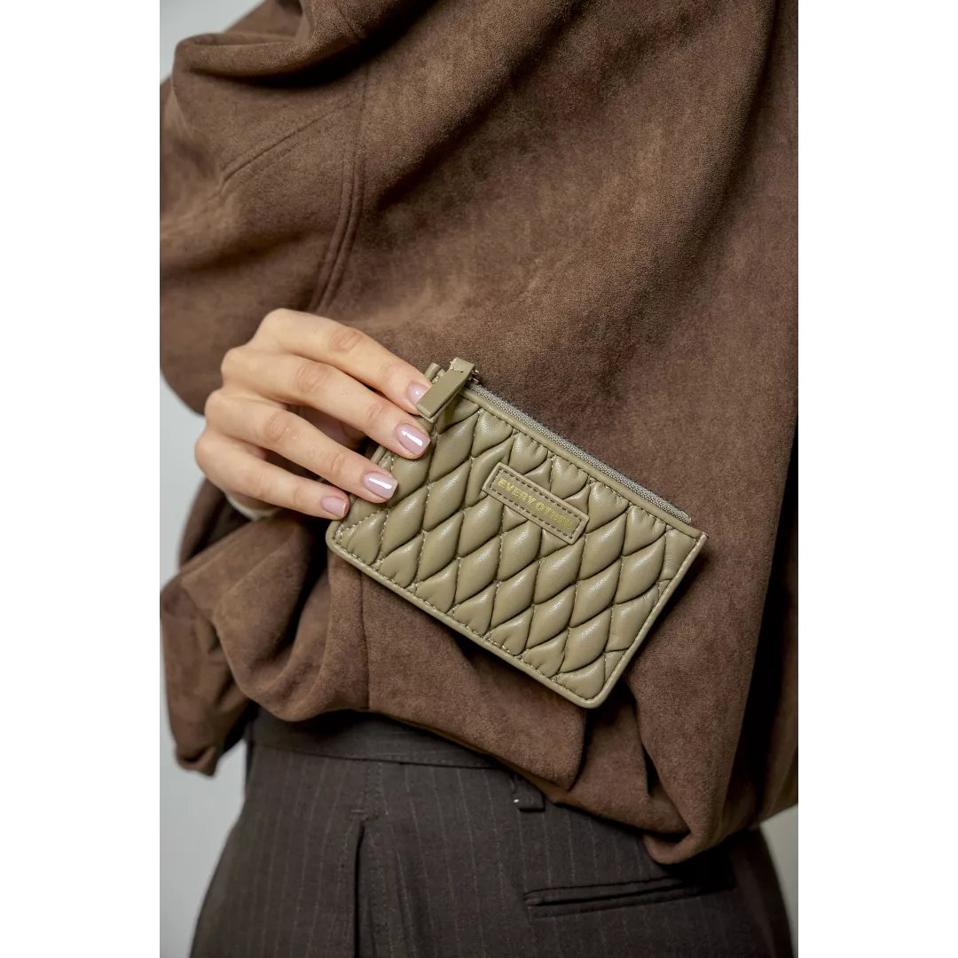 model-(12134-taupe-front)