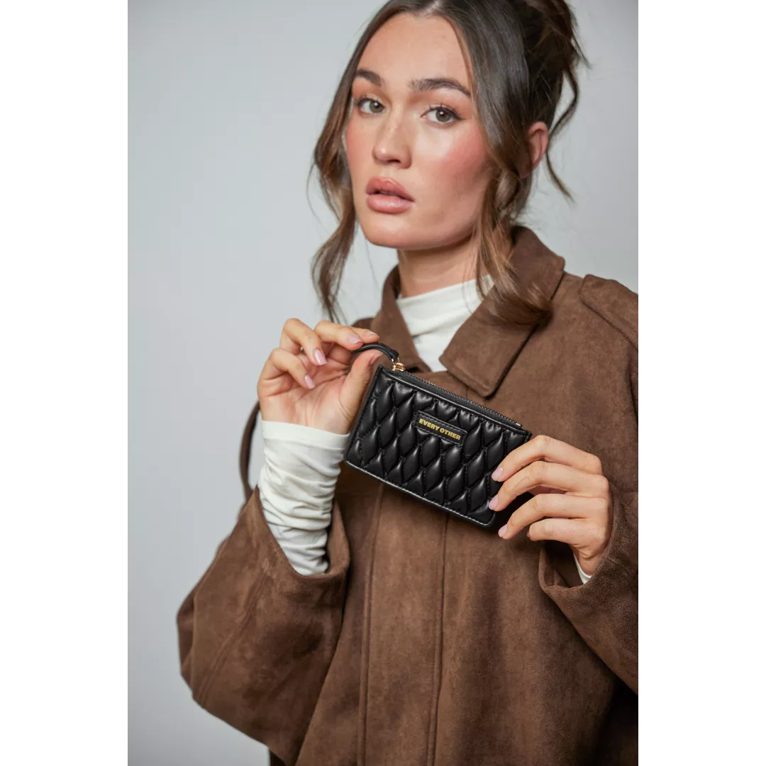 model-(12134-black-front)-1