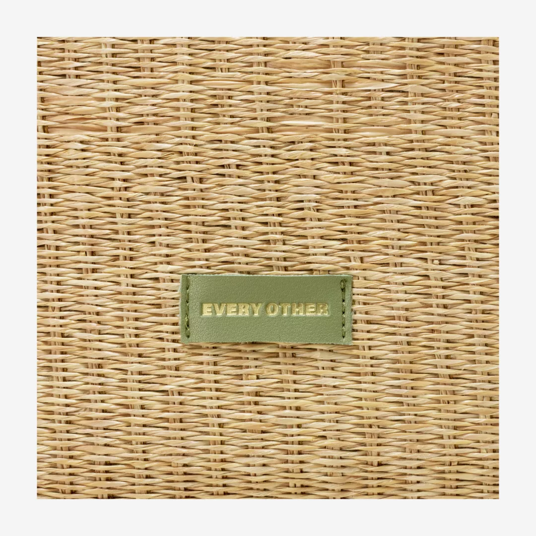 12133-olive-detail