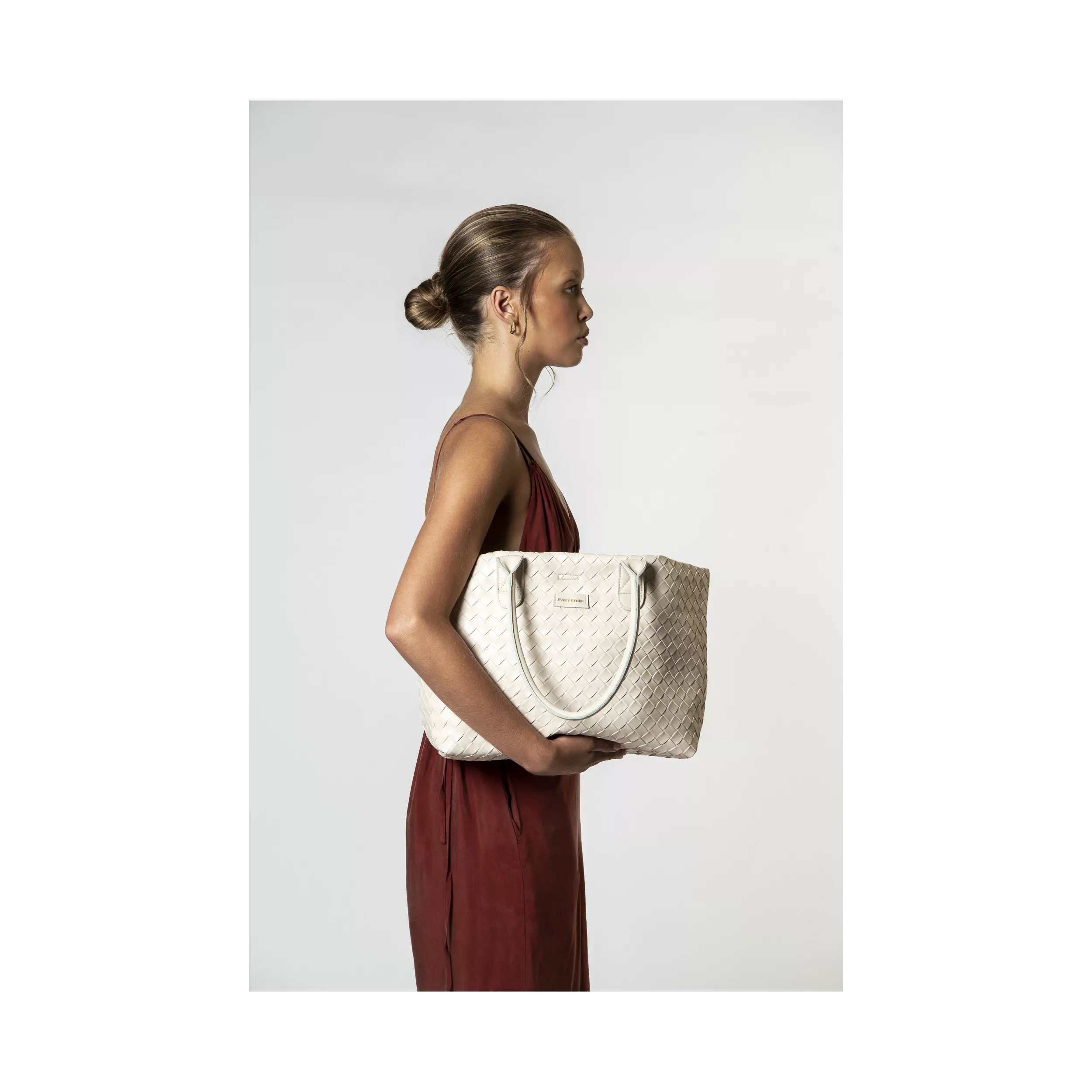 model-(12105-offwhite-front)-2