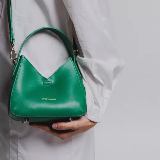 12006-green-front Model