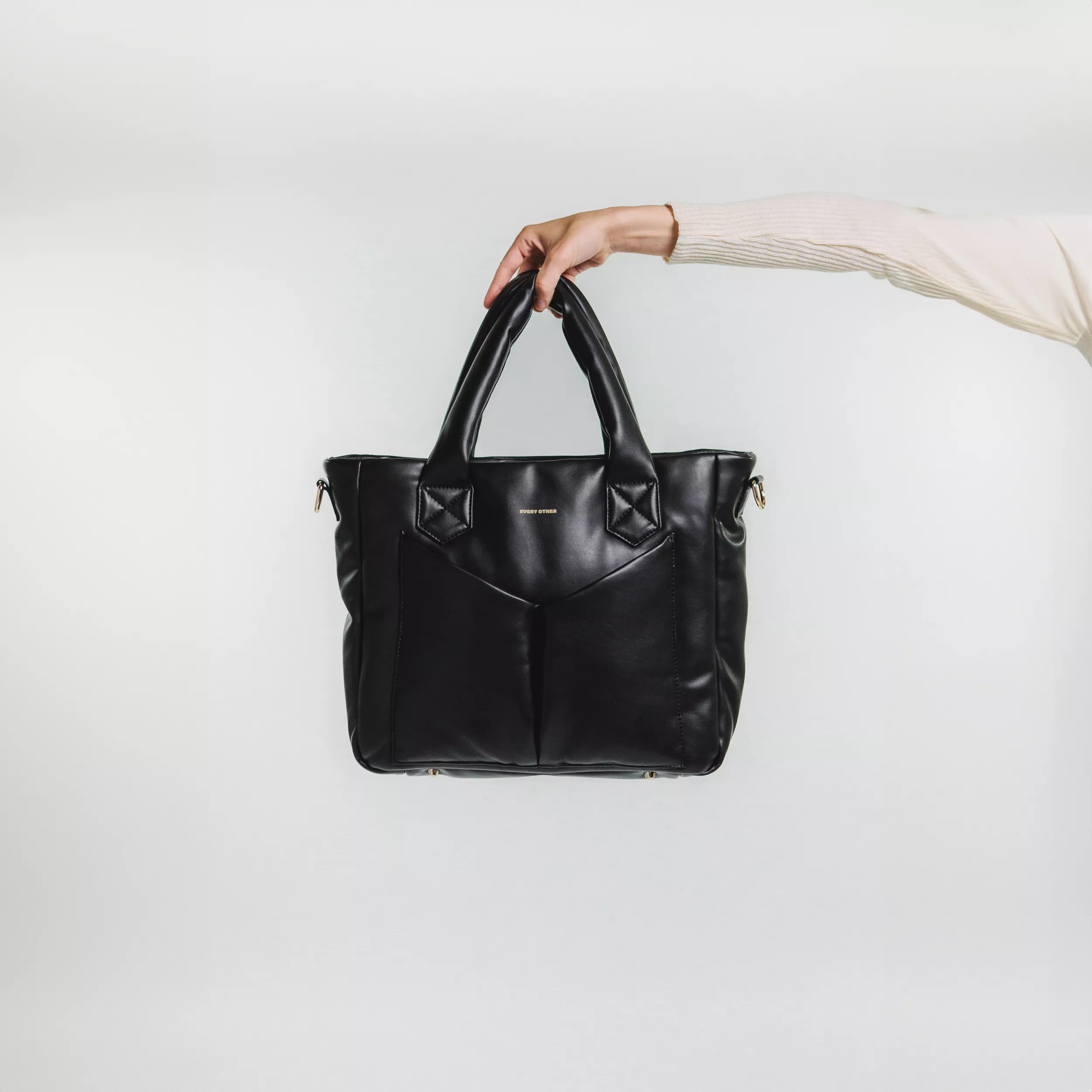 model-(12018-black-front)-3