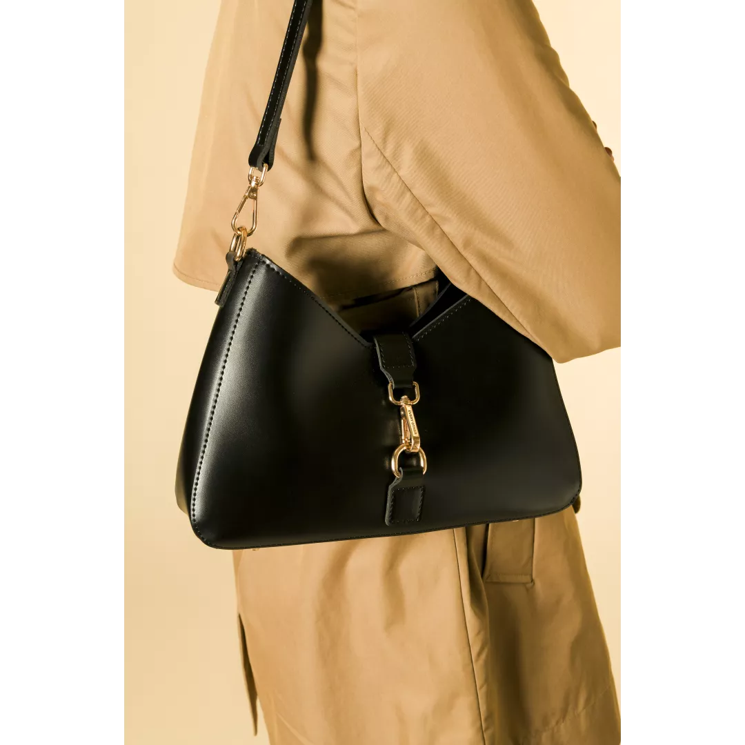model-(12030-black-front)-2